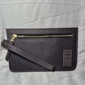 PLG Adrianna Pouch gray
